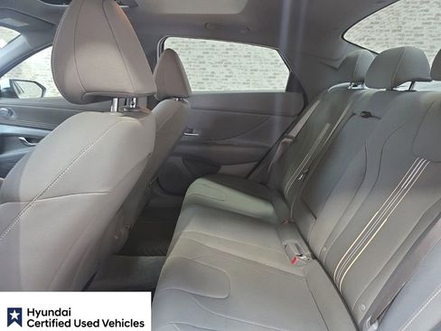 Used 2025 Hyundai Elantra SEL FWD image 15