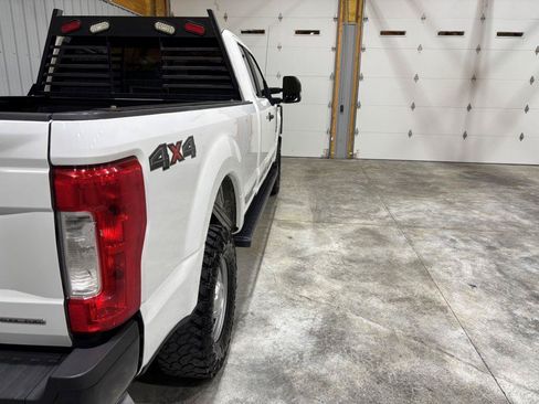 Used 2017 Ford F250 XL w/ Power Equipment Group AWD/4WD image 10