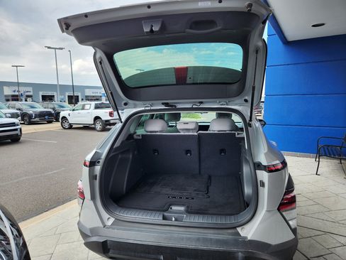 Certified 2024 Hyundai Kona SE AWD/4WD image 17
