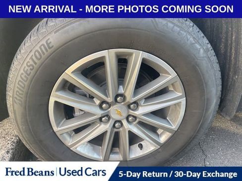 Used 2023 Chevrolet Traverse LT image 16