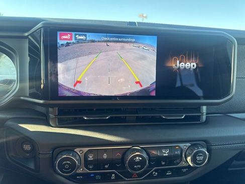 Used 2024 Jeep Wrangler Unlimited Rubicon 4xe image 23