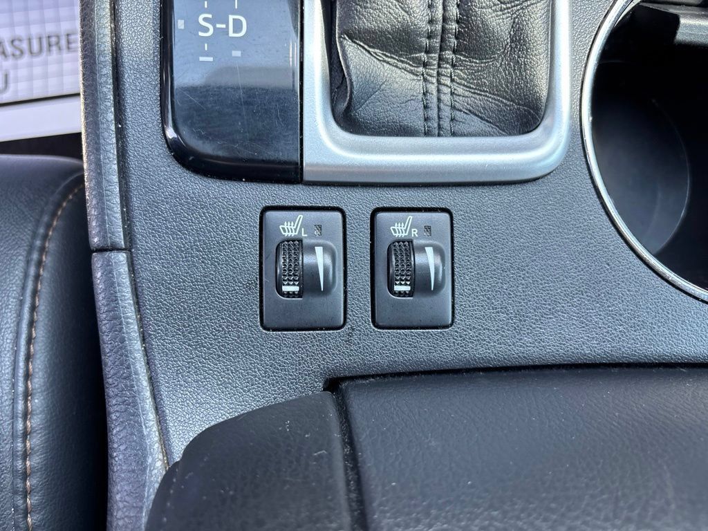 Used 2016 Toyota Highlander XLE FWD image 23