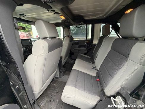 Used 2007 Jeep Wrangler Unlimited X w/ Dual Top Group RWD image 21
