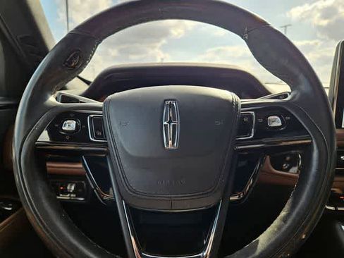 Used 2022 Lincoln Aviator Reserve w/ Equipment Group 201A AWD/4WD image 23