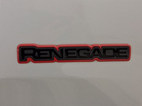 Used 2016 Jeep Renegade Trailhawk AWD/4WD image 34