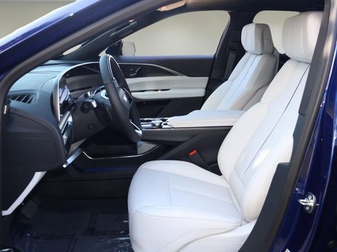 New 2026 Cadillac Lyriq Sport image 16