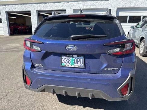Used 2024 Subaru Crosstrek 2.0i Premium image 5