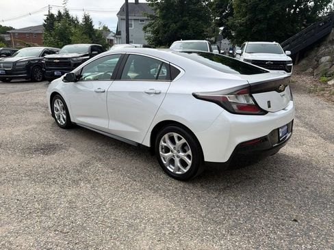 Used 2016 Chevrolet Volt Premier w/ Driver Confidence Package FWD image 3