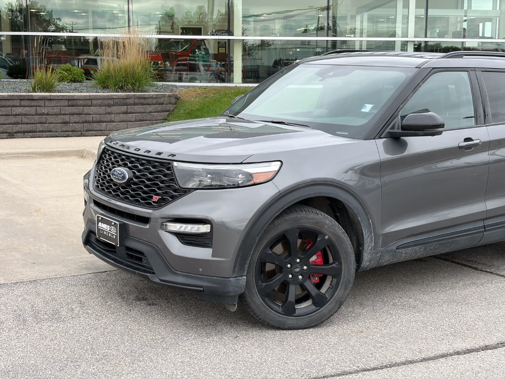 Used 2023 Ford Explorer ST w/ Equipment Group 401A AWD/4WD image 2