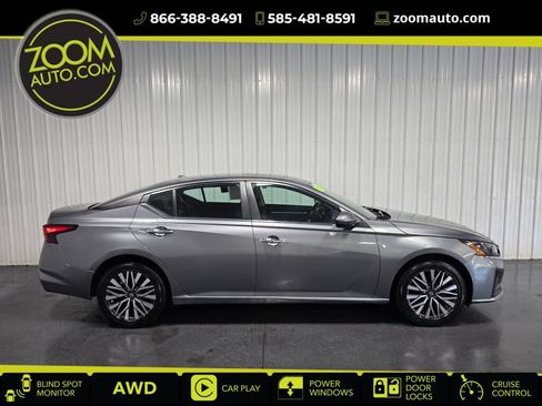 Used 2023 Nissan Altima 2.5 SV w/ SV Premium Package AWD/4WD image 1