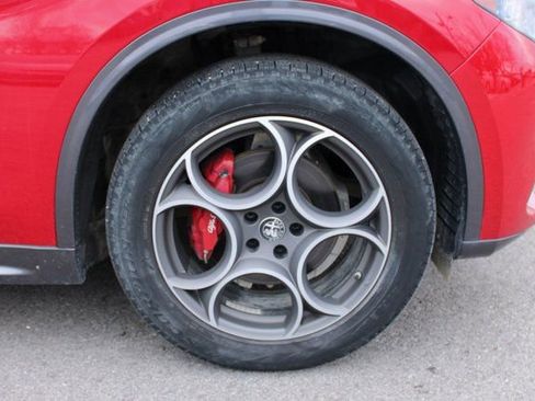 Used 2024 Alfa Romeo Stelvio Ti image 40