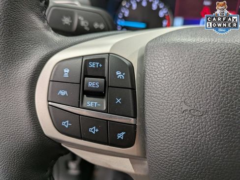 Used 2022 Ford Explorer Limited w/ Limited Technology Package AWD/4WD image 17