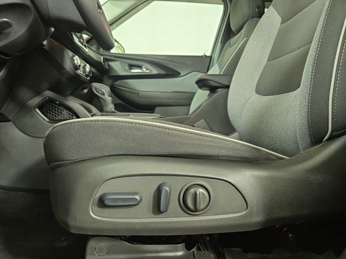 Used 2023 Chevrolet TrailBlazer LT w/ Convenience Package FWD image 31