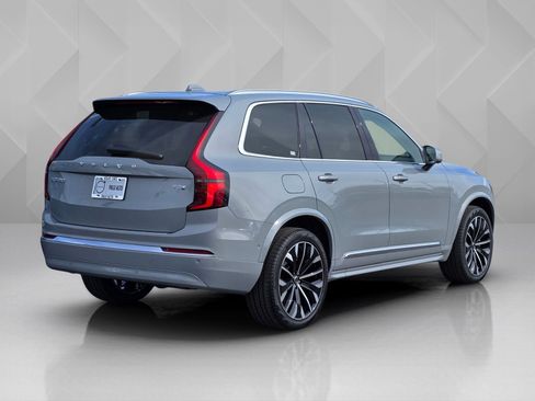 New 2026 Volvo XC90 T8 Ultra w/ Protection Package Premier image 6