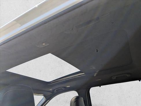 Certified 2024 Jeep Grand Cherokee L Limited w/ Luxury Tech Group II image 19