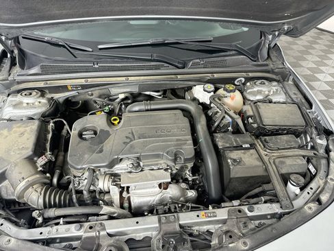 Used 2023 Chevrolet Malibu LT FWD image 31