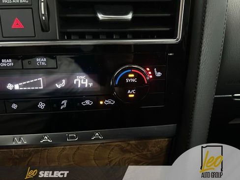 Used 2024 Nissan Armada SL w/ Captain's Chairs Package AWD/4WD image 15