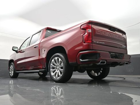 Used 2020 Chevrolet Silverado 1500 High Country w/ Technology Package AWD/4WD image 25