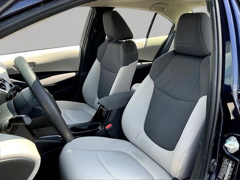 Used 2021 Toyota Corolla LE w/ Carpet Mat Package (TMS) FWD image 19