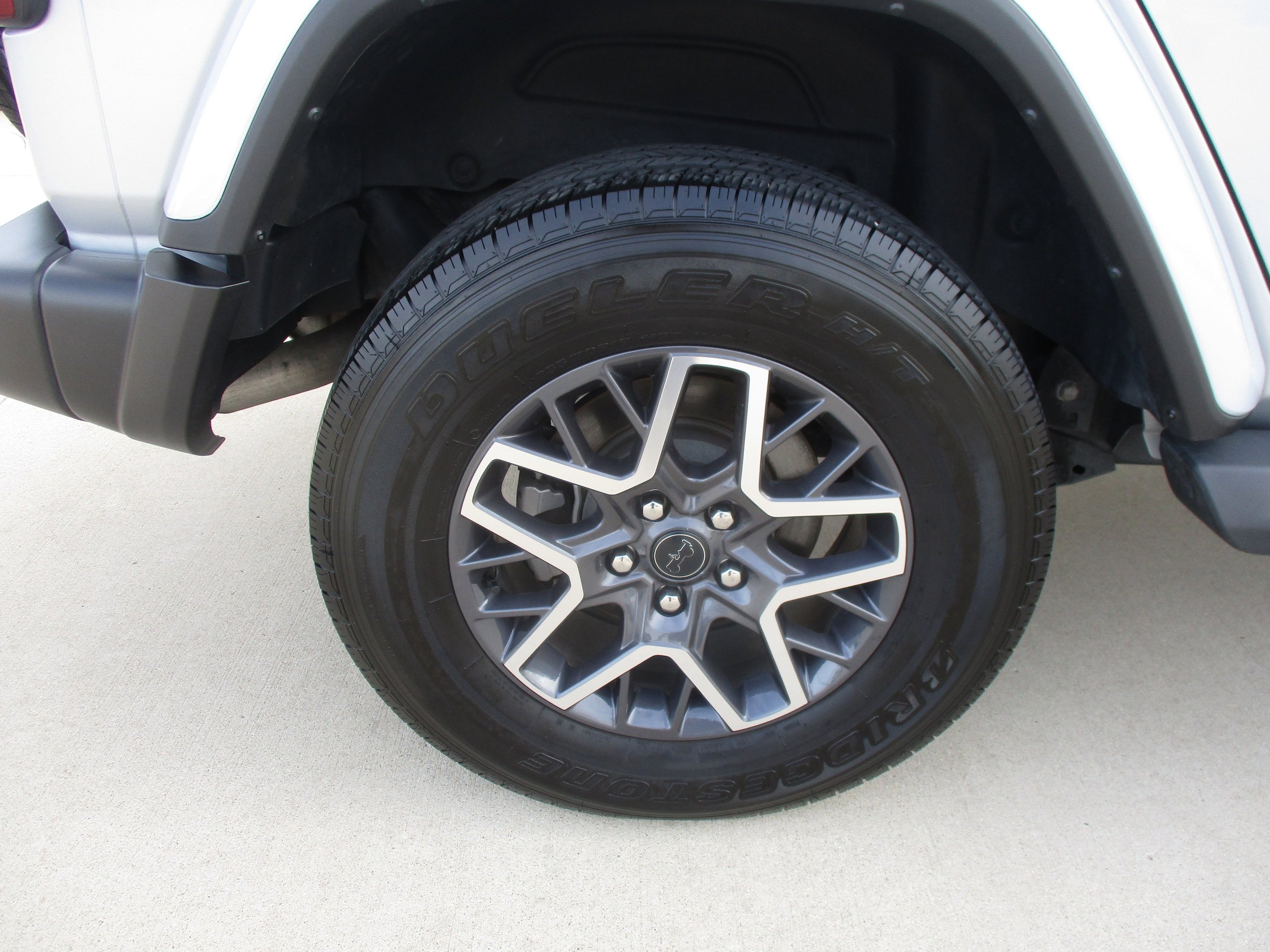 Used 2024 Jeep Wrangler Unlimited Sahara AWD/4WD image 13