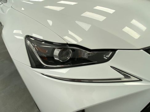 Used 2018 Lexus IS 300 AWD image 13