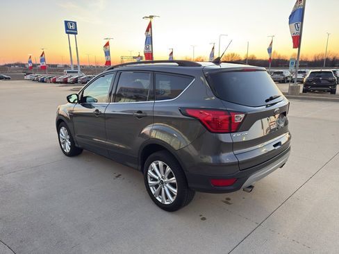 Used 2019 Ford Escape SEL image 7
