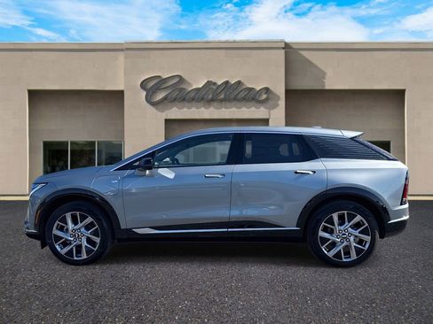 New 2026 Cadillac Optiq Luxury 2 image 6