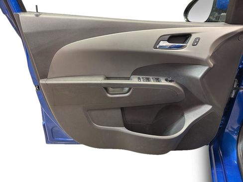 Used 2017 Chevrolet Sonic LT image 13