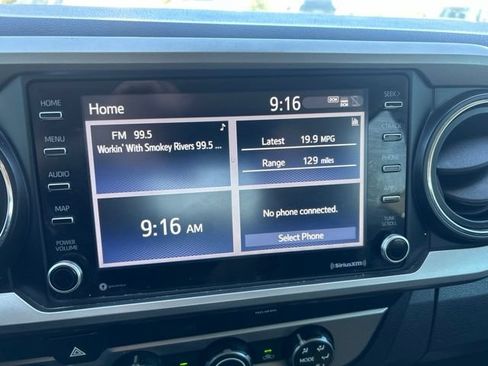 Used 2020 Toyota Tacoma SR5 w/ Technology Package AWD/4WD image 15