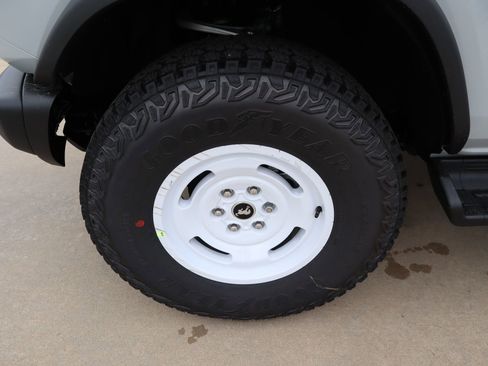 New 2026 Ford Bronco Heritage Edition AWD/4WD image 18