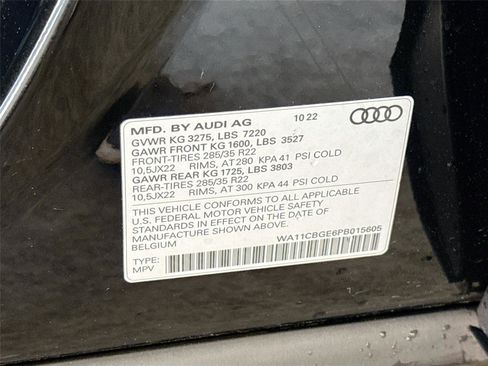 Certified 2023 Audi e-tron S Premium Plus w/ Black Optic Package image 33