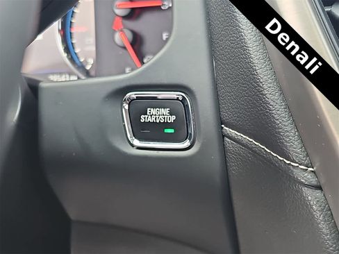 Used 2022 GMC Acadia Denali w/ Denali Ultimate Package image 24