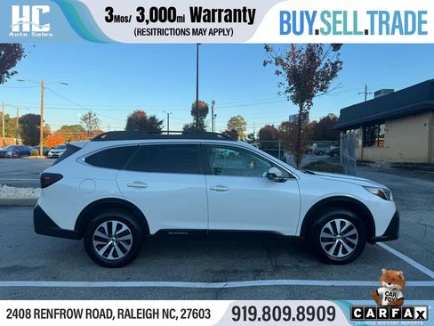 Used 2022 Subaru Outback Premium image 6