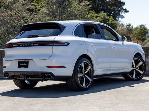 New 2025 Porsche Cayenne S image 11