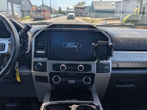 Used 2022 Ford F350 Lariat w/ FX4 Off-Road Package AWD/4WD image 11