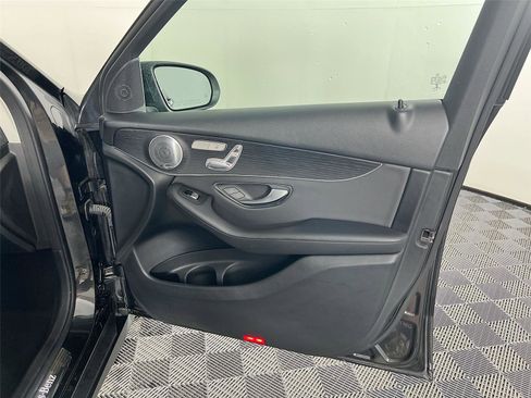 Used 2021 Mercedes-Benz GLC 300 4MATIC image 30