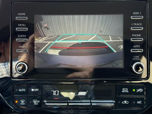 Used 2020 Toyota Prius XLE image 12