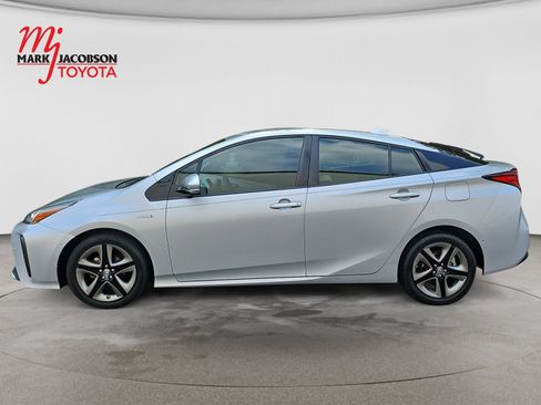 Used 2020 Toyota Prius XLE FWD image 13