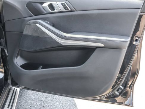 Used 2022 BMW X5 xDrive40i AWD/4WD image 45