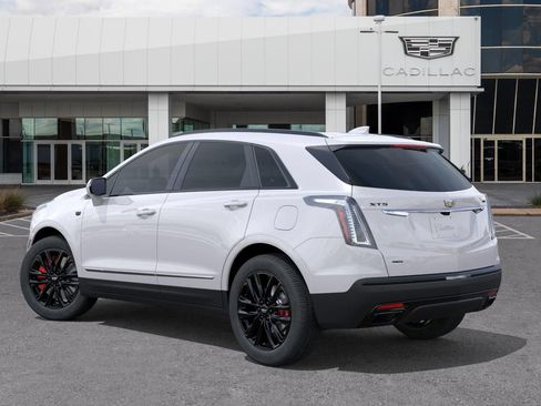 New 2026 Cadillac XT5 Sportv w/ LPO, Onyx Lite Package AWD/4WD image 3