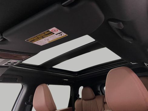 New 2025 Mitsubishi Outlander SEL image 32