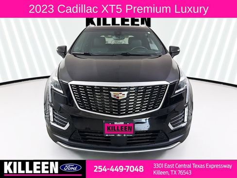 Used 2023 Cadillac XT5 Premium Luxury w/ Technology Package FWD image 2