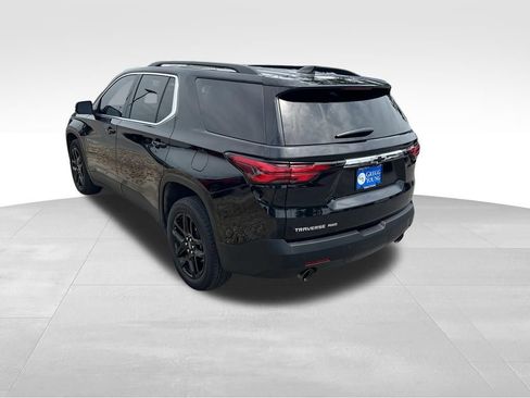 Used 2023 Chevrolet Traverse LT w/ Rear Camera Mirror Package AWD/4WD image 4