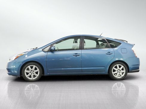 Used 2007 Toyota Prius Touring FWD image 2