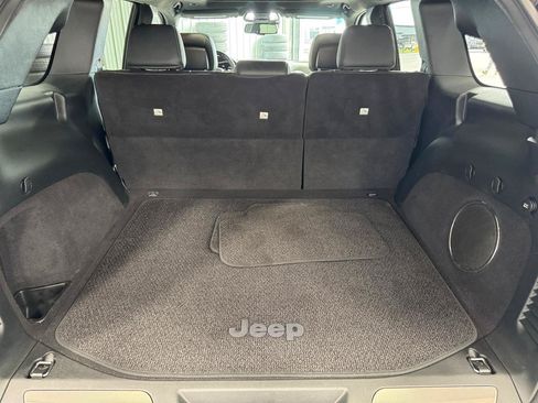 Used 2016 Jeep Grand Cherokee Summit w/ Platinum Series Group AWD/4WD image 22
