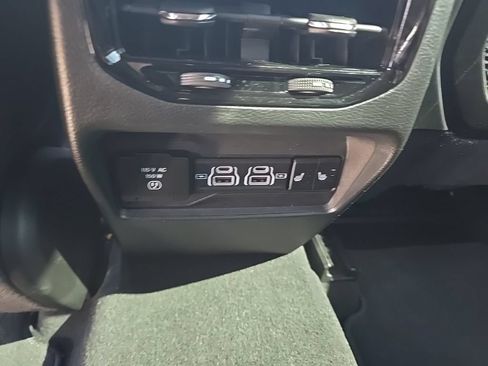 Used 2024 Jeep Grand Cherokee Limited w/ Trailer Tow Package AWD/4WD image 14