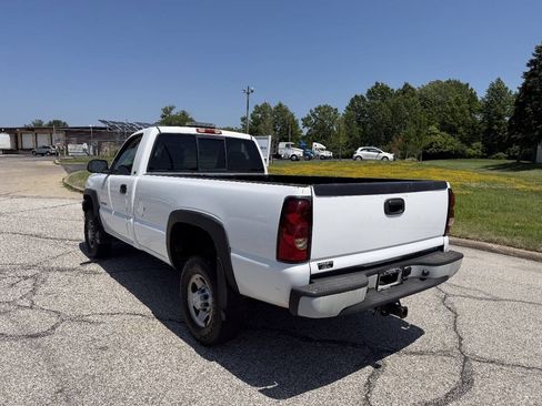 Used 2005 Chevrolet Silverado 2500 W/T RWD image 4
