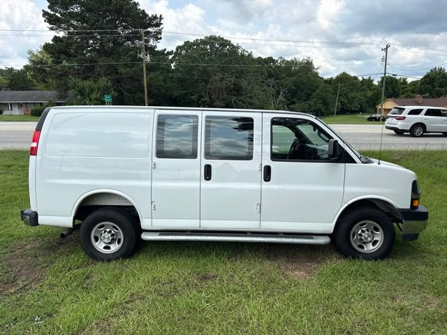 Used 2025 Chevrolet Express 2500 w/ Driver Convenience Package RWD image 8