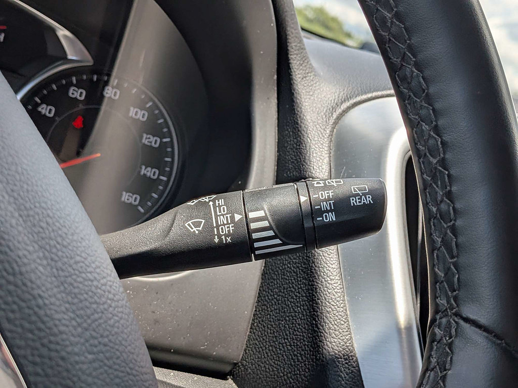Used 2024 GMC Terrain SLT FWD image 32