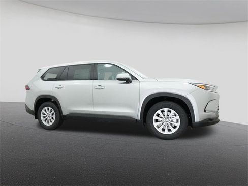 New 2026 Toyota Grand Highlander XLE image 28